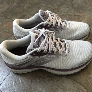 Brooks Adrenaline GTS 18